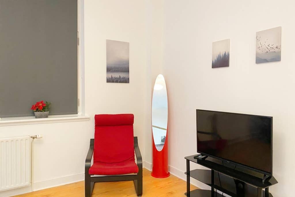 Cozy Nights - Ibrox Street Apartment Glasgow Exterior photo