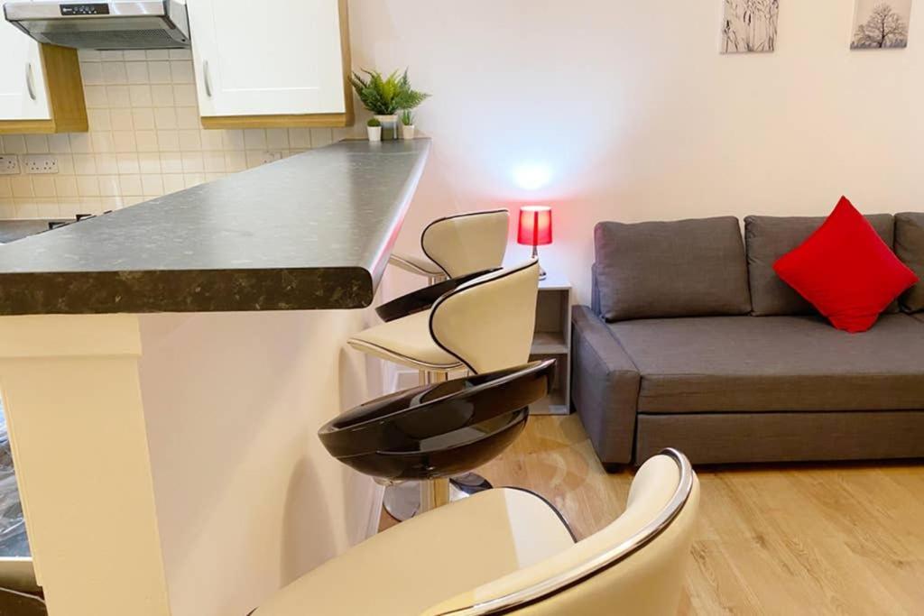 Cozy Nights - Ibrox Street Apartment Glasgow Exterior photo