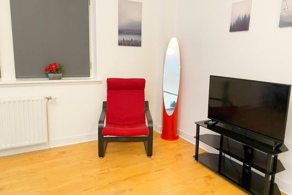 Cozy Nights - Ibrox Street Apartment Glasgow Exterior photo